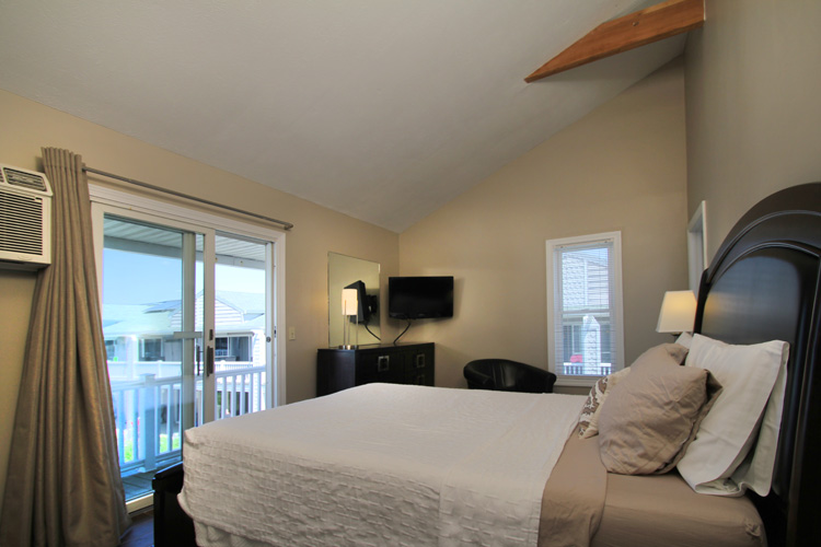 Ocean Front Suite Bedroom